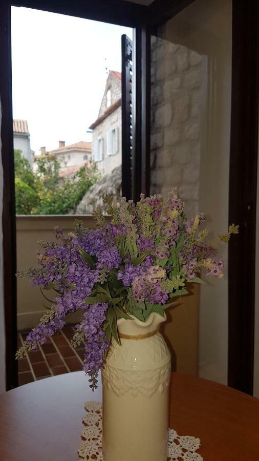 Apartment Lavanda garden Rab Town Buitenkant foto